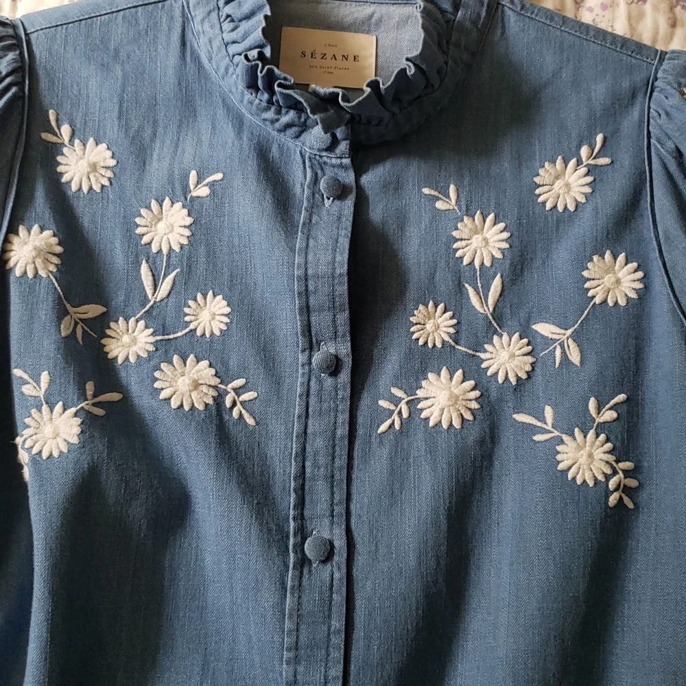Sezane Blue Blouse with White Floral Embroidery - Picture 8 of 10